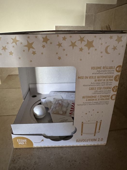 Candeeiro projetor noturno de bebé com música