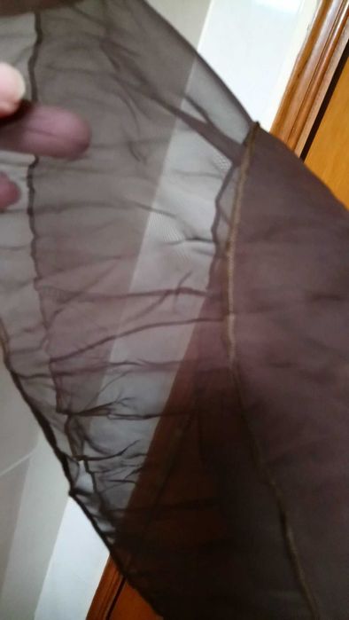 Top castanho em organza