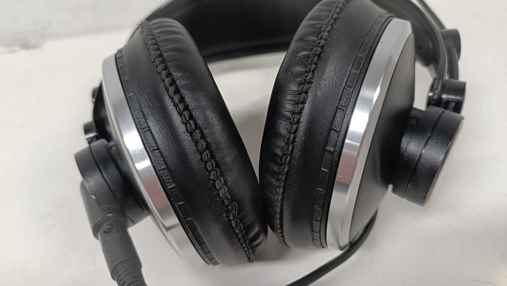 AKG K271 Studio słuchawki nauszne