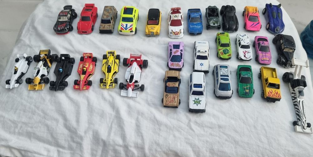 Carros em Ferro para Coleção