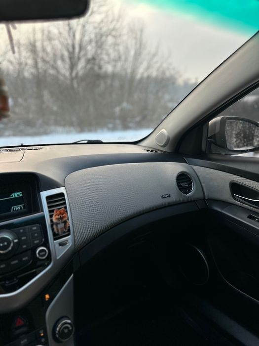 Продам автомобіль Chevrolet Cruze