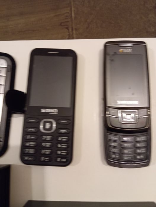 Телефони мобільні