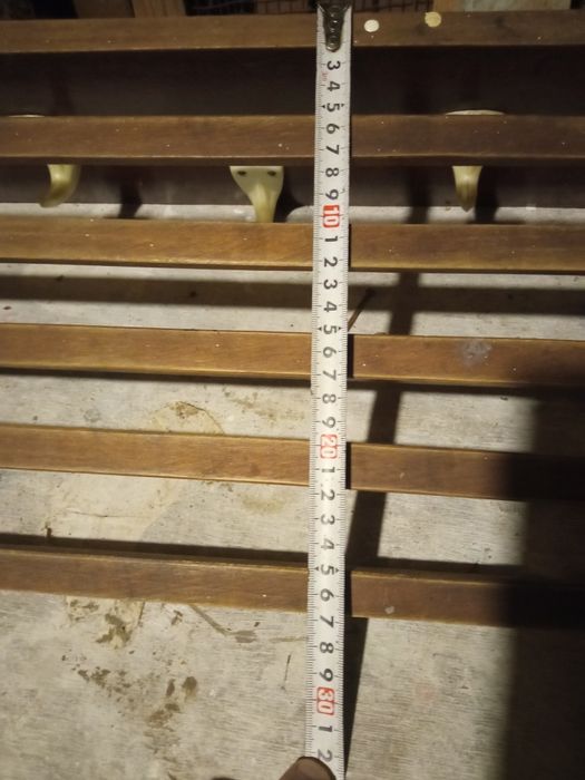 Вішалка для одягу