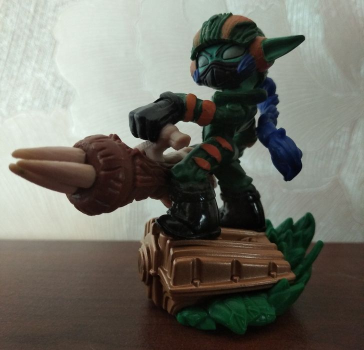 Фигурки Skylanders бренда Activision из серии игр Giants