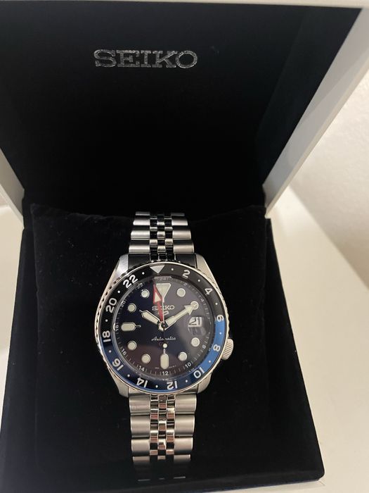 Seiko 5 automatic blue GMT