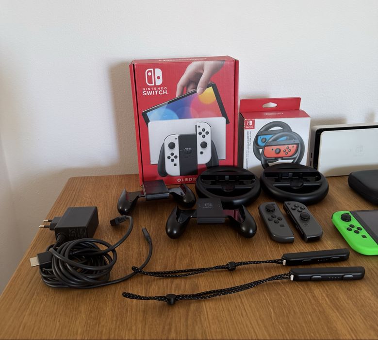 Nintendo Switch Oled com acessórios