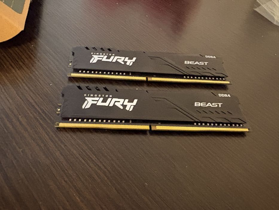 Продам комплект kingston Fury 2x8 3200