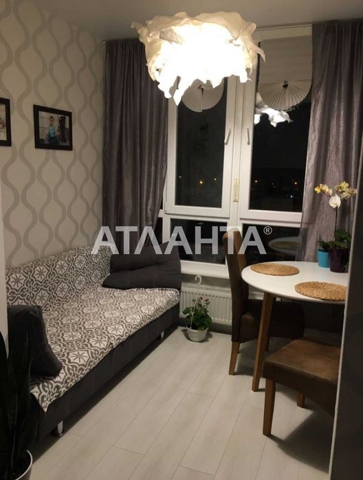 1 комнатная квартира с видом на море в  кирпичном доме