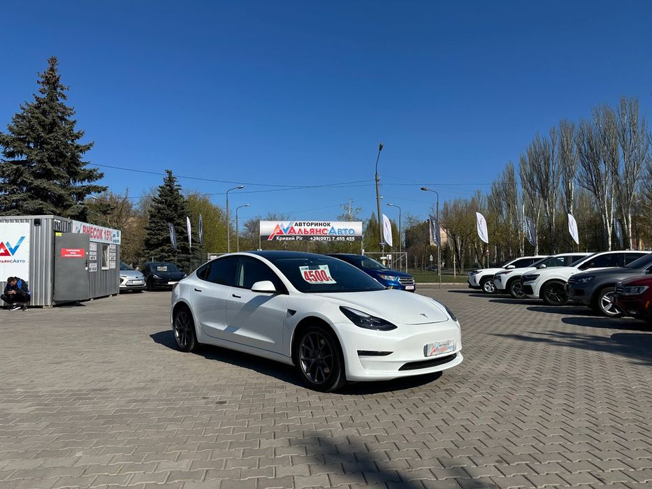 Tesla Model 3 82 кВт  №4408 (ВНЕСОК від 10%) Альянс Авто Кривий Ріг
Перший ВНЕСОК від 10% вартості автомобіля. Залишок кредитуємозалежності в