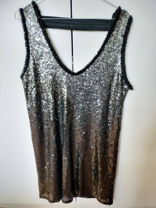 Vestido/ túnica com lantejoulas