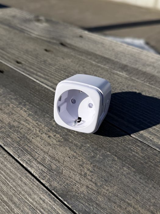 Розумна розетка Matter Apple home