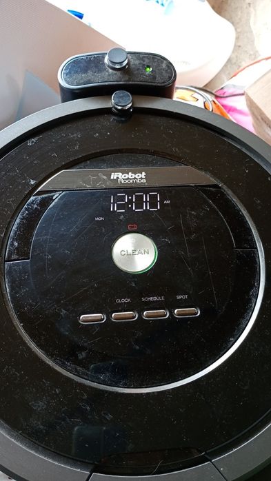 Roomba iRobot sprzątający