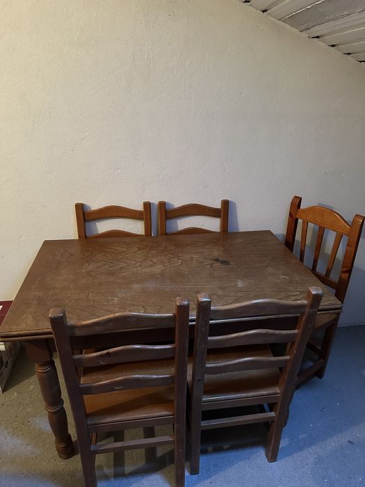 Mesa extensivel de madeira