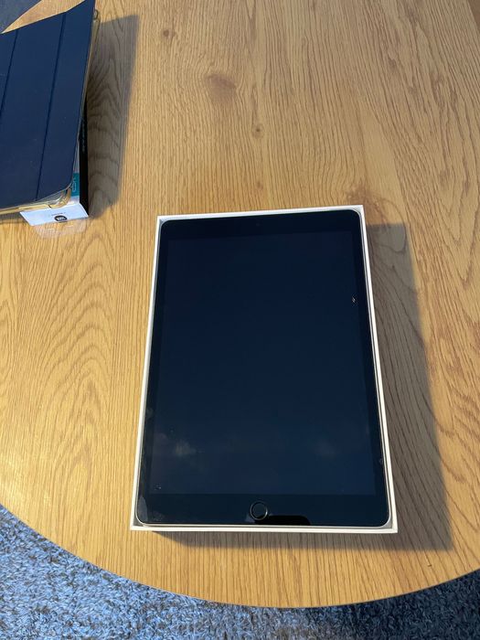 iPad 9gen 256gb cellurear