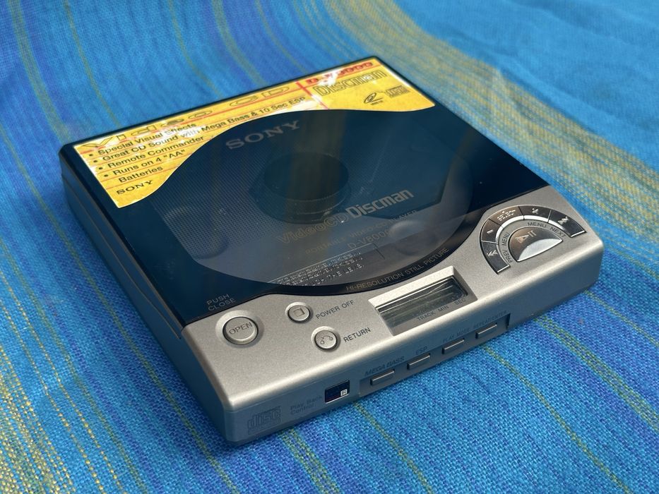 Sony D-V8000, CD player,
