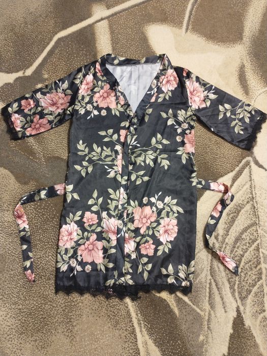 Szlafrok damski wiązany paskiem