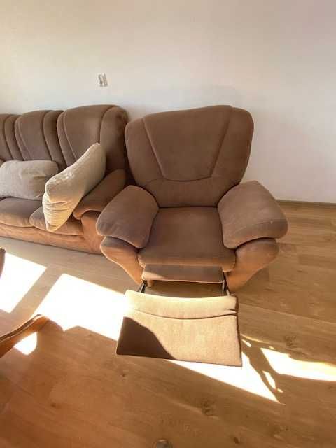 zestaw wypoczynkowy plus stól debowy