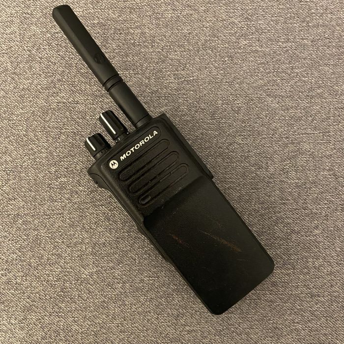Motorola DP4400e UHF Radiotelefon