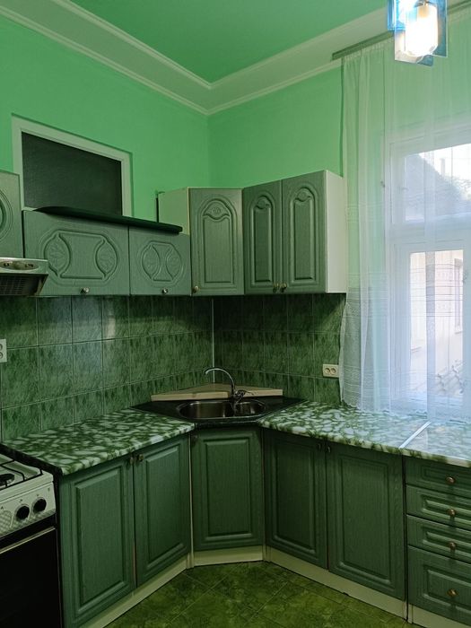 Продам нерухомість.