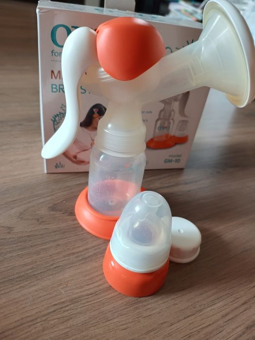 Механічний молоковідсмоктувач + пляшечки lovi, AVENT