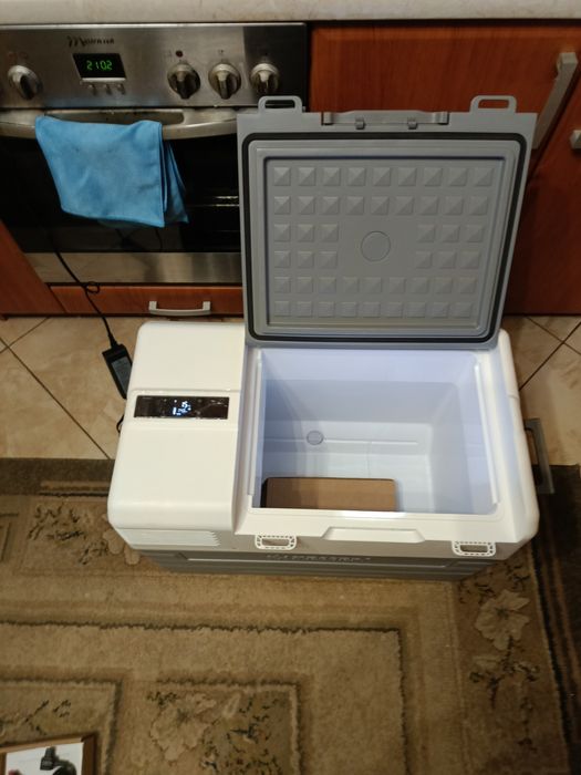 Lodówka kompresorowa 40l  12-230v