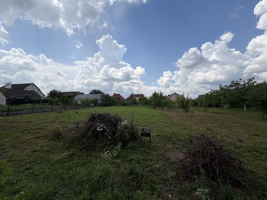 Продаж земельної ділянки в Агрономічному