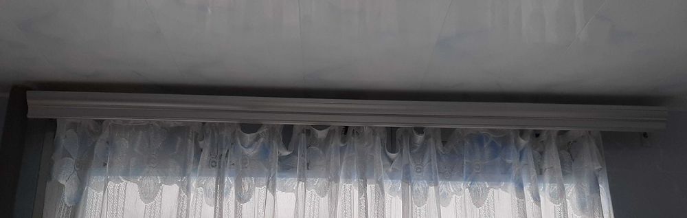 Продам карниз 1,5м. Бу