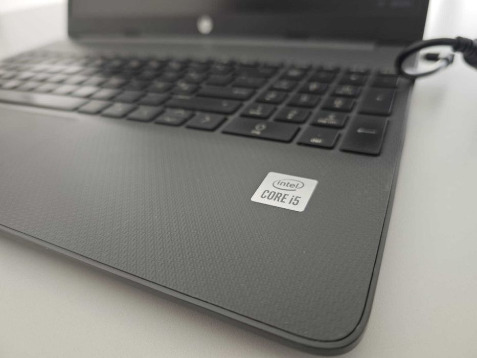 HP 250 G8 - Core i5 10ª Gen / 8GB RAM / 256GB SSD / Win 11 Pro - Com Carregador - Lisboa