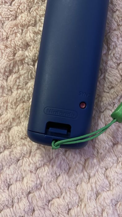 Jogo Wii Super Mario e Comando colecionavel Peach e Luigi