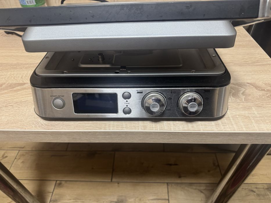 Гриль-барбекю електричний Delonghi