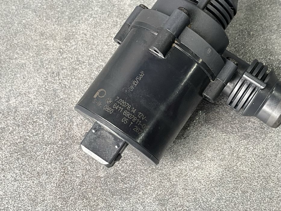 Додаткова Помпа BMW X5 E53 Е39 E60/61 E65/66 Водяний Насос БМВ  Допоміжна