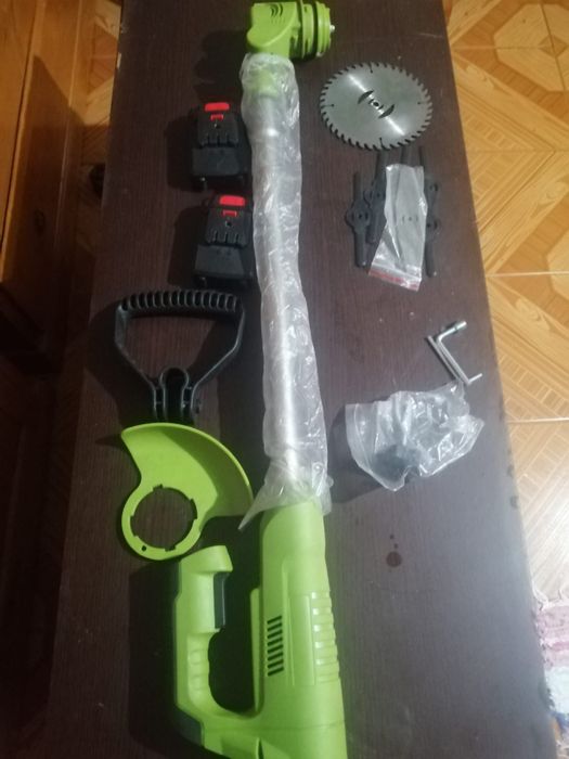 Roçadora a bateria..