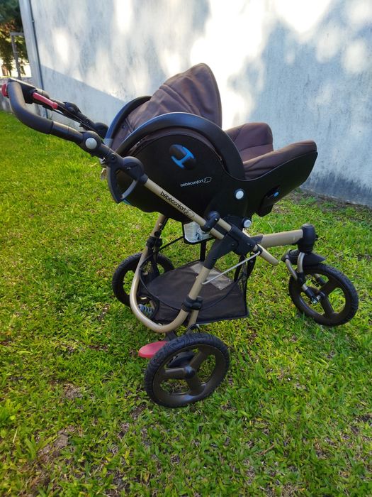 Carrinho de bebê com babycok.64751402685570124