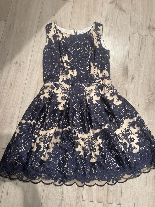 Elegancka sukienka