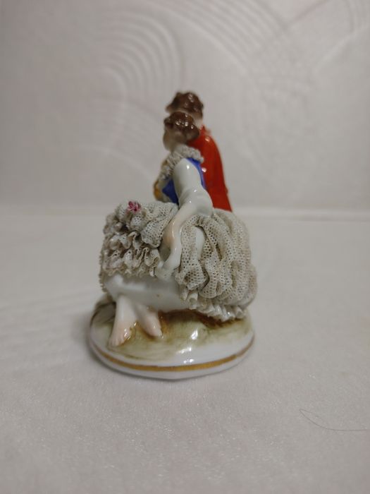 Статуэтка кавалер с дамой MULLER Мюллер фарфор Германия 1890-1927 год