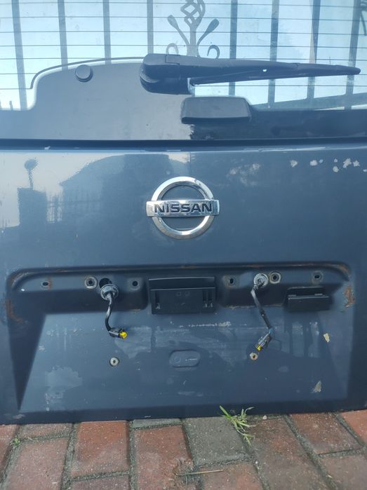 Klapa od Nissana Pathfinder R51