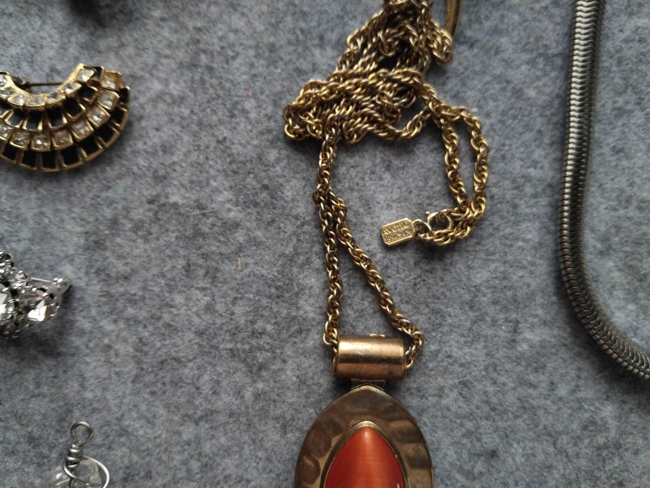 Вінтажні брошки кулон браслет ланцюжки Avon Sarah Cov