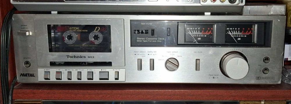 Продам кассетную деку Technics M13