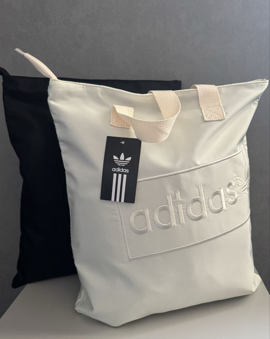 Сумка шопер спортивна Adidas з вишитим логотипом, велика тканинна сумка на застібці, чорна та молочна