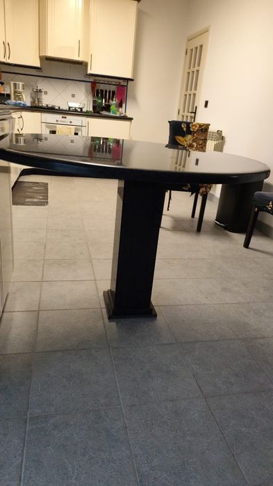 Mesa em Granito preto
