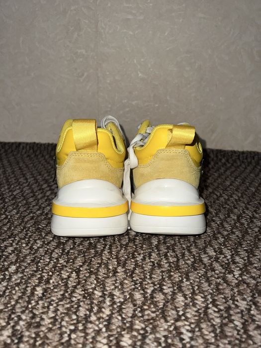 Кросівки жіночі. Кроссовки 38 размер