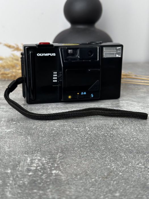 Olympus Supertrip Zuiko f/4 35mm вінтажна плівкова камера