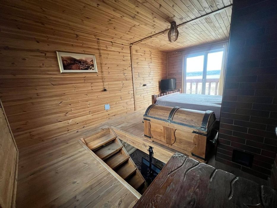 Сдам деревянный ДОМ у реки