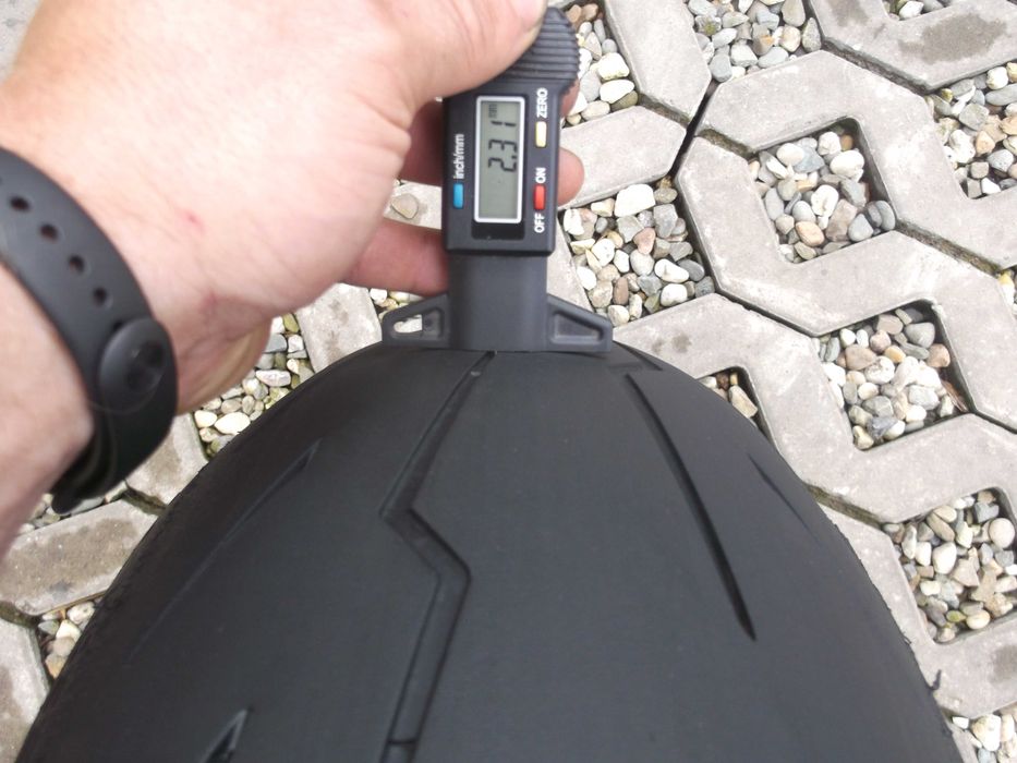 opona 190/55ZR17 Pirelli Diablo Rosso 4 dot1621 2,3mm tor r1 IV