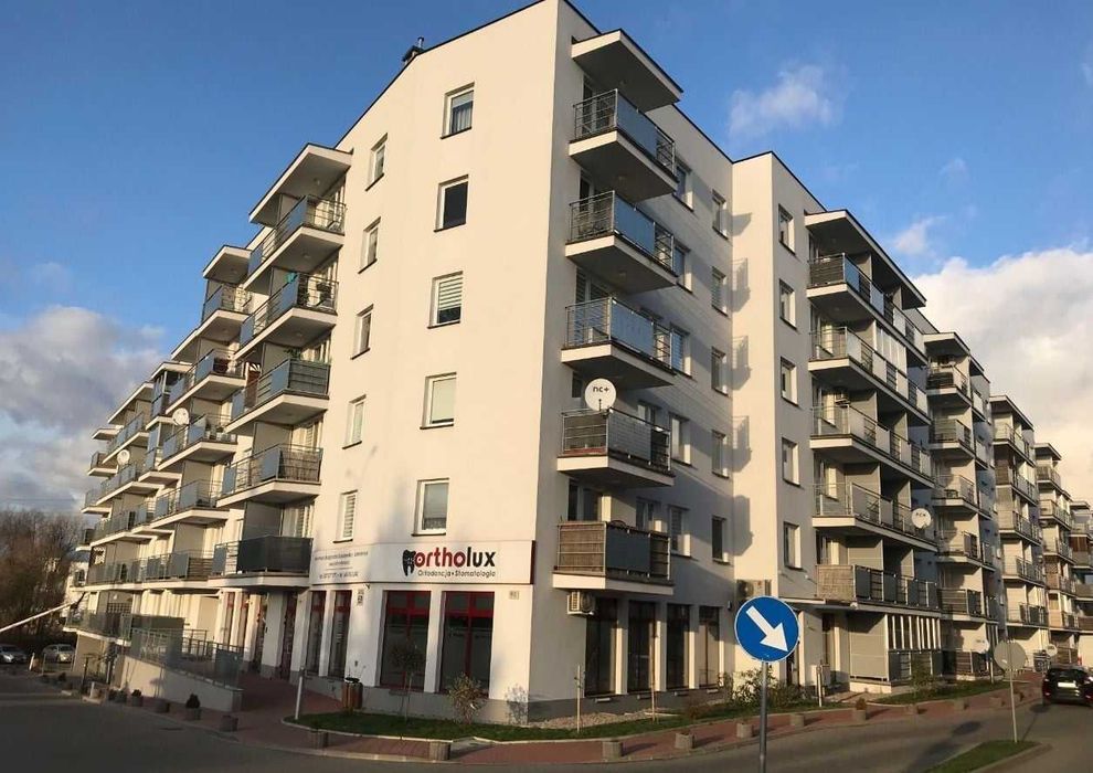 Garaz Tysiąclecia PP. 56 Garaż nr 2 z bramą około 15m2