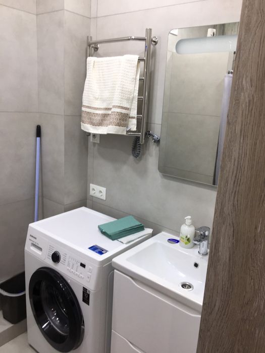 Сдам новую квартиру посуточно .