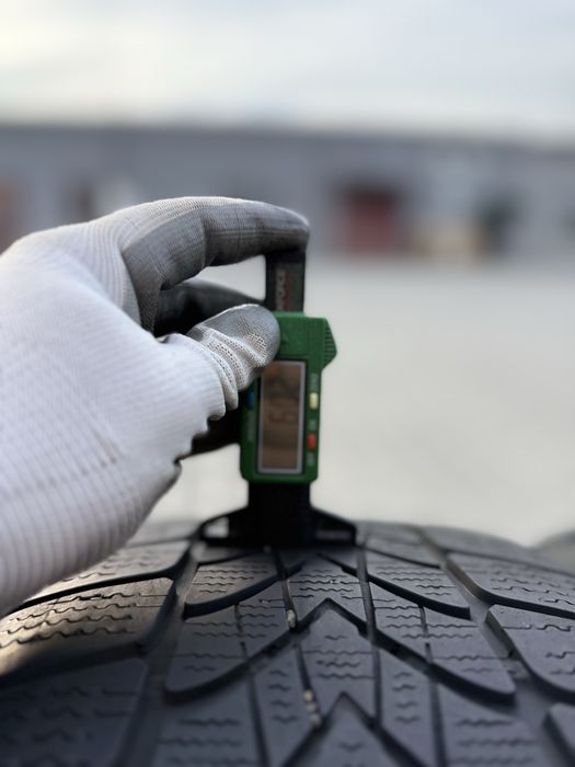 Колеса/резина/гума 225/50R17 Dunlop