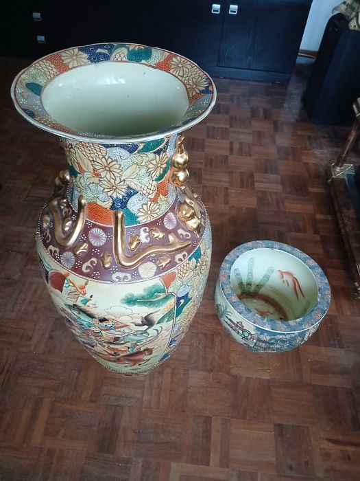 Pote chinês e vaso, muito bonito, anos 80.