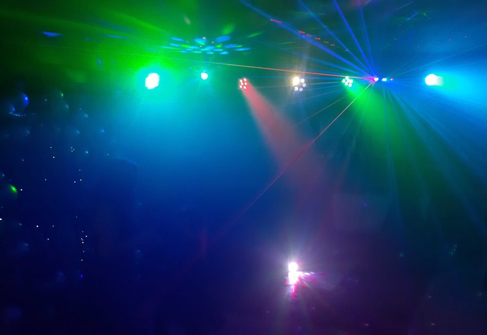 Sprzedam profesjonalny sprzęt DJ oraz estradowy