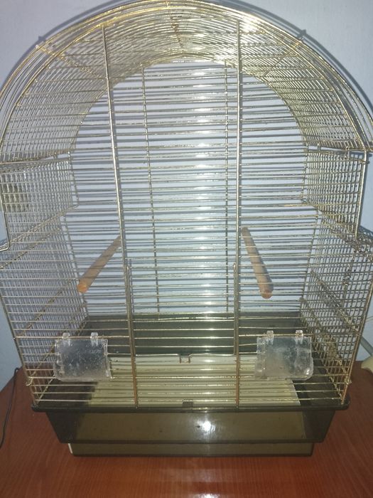 Клетка для попугайчиков,большая.